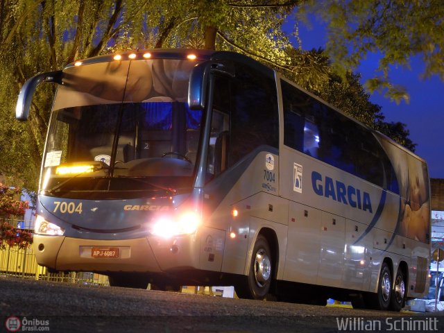 Viação Garcia 7004 na cidade de Curitiba, Paraná, Brasil, por Willian Schimitt. ID da foto: 181849.