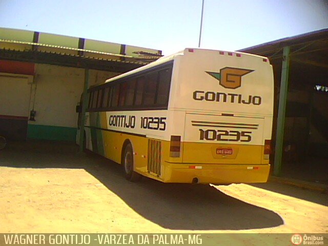 Empresa Gontijo de Transportes 10235 na cidade de Várzea da Palma, Minas Gerais, Brasil, por Wagner Gontijo Várzea da Palma-mg. ID da foto: 181569.