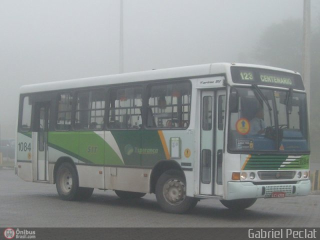 Viação Esperança Petrópolis 1084 na cidade de Petrópolis, Rio de Janeiro, Brasil, por Gabriel Peclat. Número da foto: #172058.