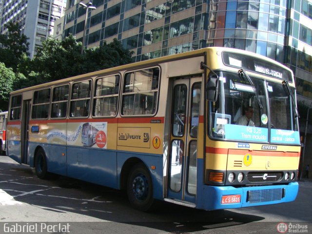 Transportes São Silvestre  na cidade de Rio de Janeiro, Rio de Janeiro, Brasil, por Gabriel Peclat. Número da foto: #184164.