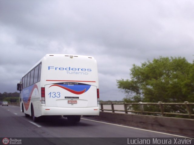 Expresso Frederes > Frederes Turismo 133 na cidade de Porto Alegre, Rio Grande do Sul, Brasil, por Luciano Moura Xavier. Número da foto: #184539.