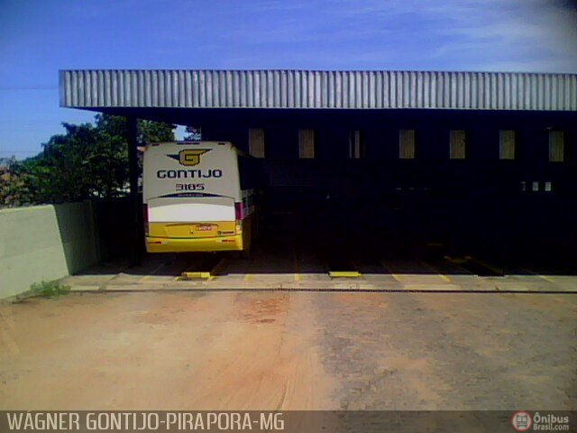 Empresa Gontijo de Transportes garagem na cidade de Pirapora, Minas Gerais, Brasil, por Wagner Gontijo Várzea da Palma-mg. ID da foto: 189192.