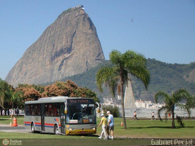 Breda Rio 95077 na cidade de Rio de Janeiro, Rio de Janeiro, Brasil, por Gabriel Peclat. Número da foto: #173103.