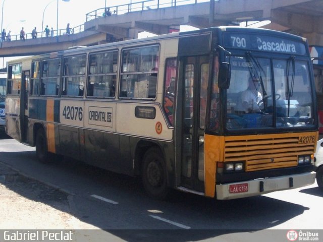 Transportes Oriental 42076 na cidade de Rio de Janeiro, Rio de Janeiro, Brasil, por Gabriel Peclat. Número da foto: #174316.