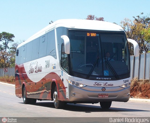 Expresso São Luiz 7490 na cidade de Brasília, Distrito Federal, Brasil, por Daniel Rodrigues. Número da foto: #196301.