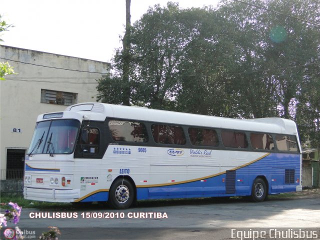 WRTur - WR Turismo - Waldir Rech Transportadora Turística 9605 na cidade de Curitiba, Paraná, Brasil, por Paulo Roberto Chulis. Número da foto: #198358.