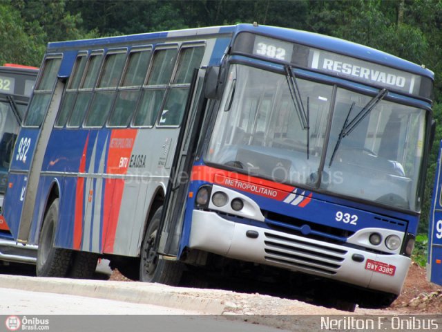 EAOSA - Empresa Auto Ônibus Santo André 932 na cidade de Mauá, São Paulo, Brasil, por Nerilton F.  ônibus. ID da foto: 200238.