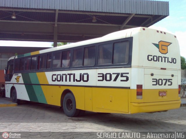 Empresa Gontijo de Transportes 3075 na cidade de Almenara, Minas Gerais, Brasil, por Sérgio Augusto Braga Canuto. Número da foto: #201306.