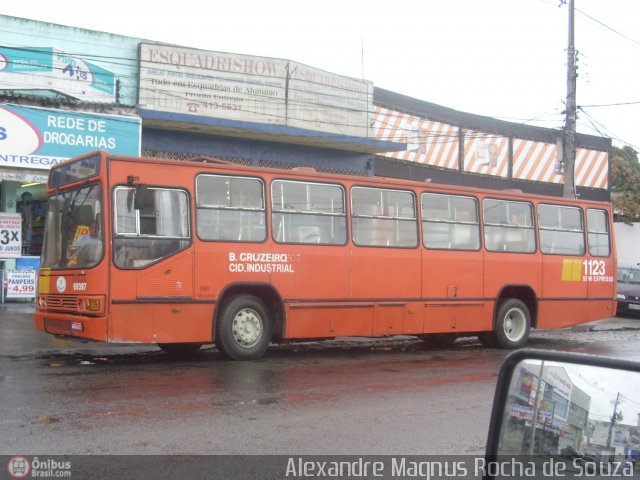Ônibus Particulares 1123 na cidade de Rio de Janeiro, Rio de Janeiro, Brasil, por Alexandre  Magnus. Número da foto: #203384.