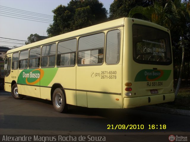 Dom Bosco Turismo e Transportes RJ 551.024 na cidade de Rio de Janeiro, Rio de Janeiro, Brasil, por Alexandre  Magnus. Número da foto: #203370.