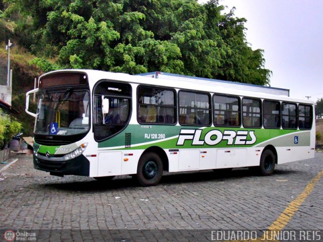 Transportes Flores RJ 128.280 na cidade de Jacareí, São Paulo, Brasil, por EDUARDO - SOROCABUS. Número da foto: #205053.