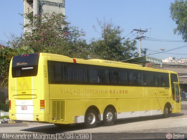 Viação Itapemirim 45317 na cidade de Rio de Janeiro, Rio de Janeiro, Brasil, por Alexandre  Magnus. Número da foto: #190751.