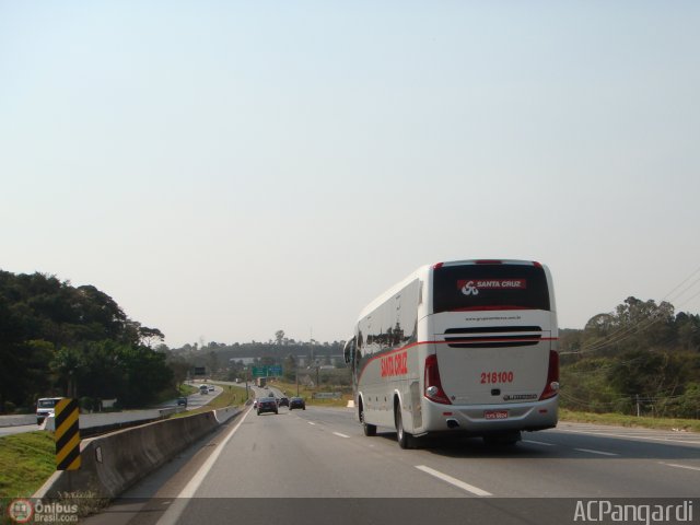 Viação Santa Cruz 218100 na cidade de Atibaia, São Paulo, Brasil, por Antonio Carlos Pangardi. Número da foto: #194094.